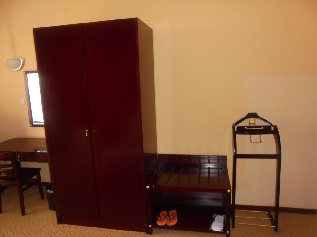Soramba Hotel Business Plc Адис Абеба Екстериор снимка