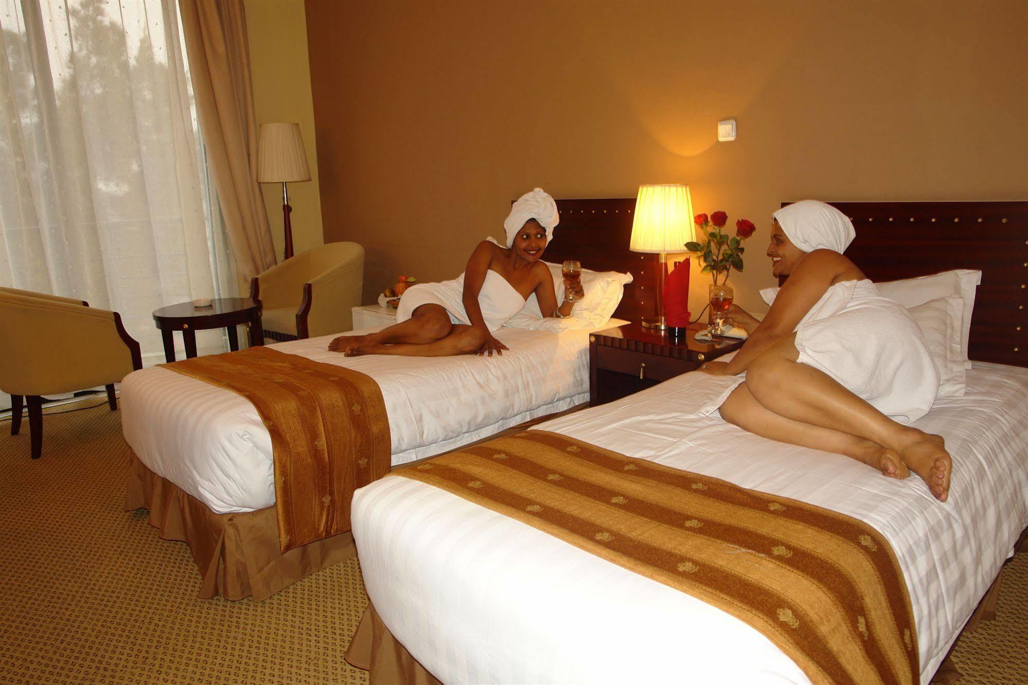 Soramba Hotel Business Plc Адис Абеба Екстериор снимка